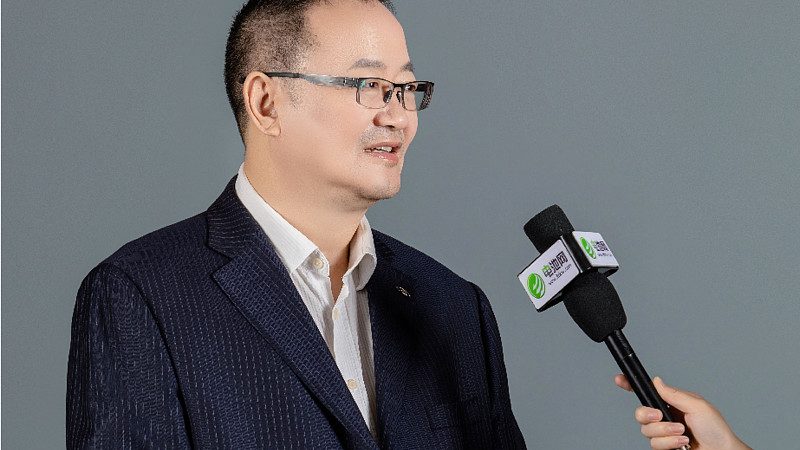 光伏发电板每瓦价格的计算公式为：